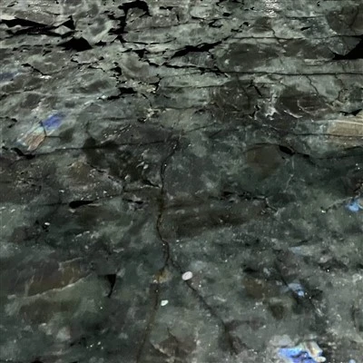 Labradorit plavi granit
